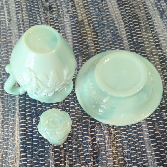 Vintage Avon Turquoise Swirl Jadeite Pitcher/ Bowl Set W/ Victorian Rose Design - Picture 3 of 7